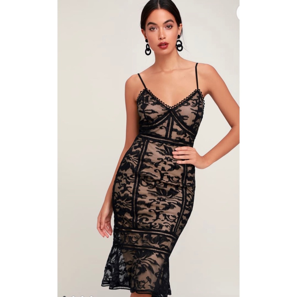 Lulus Alluring love trumpet hem midi dress black